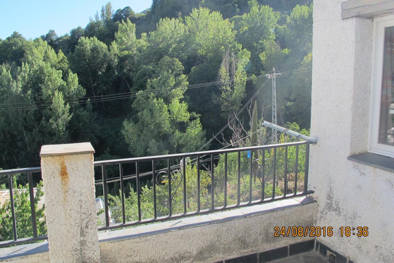 Acogedor Alojamiento Trevelez Exterior photo