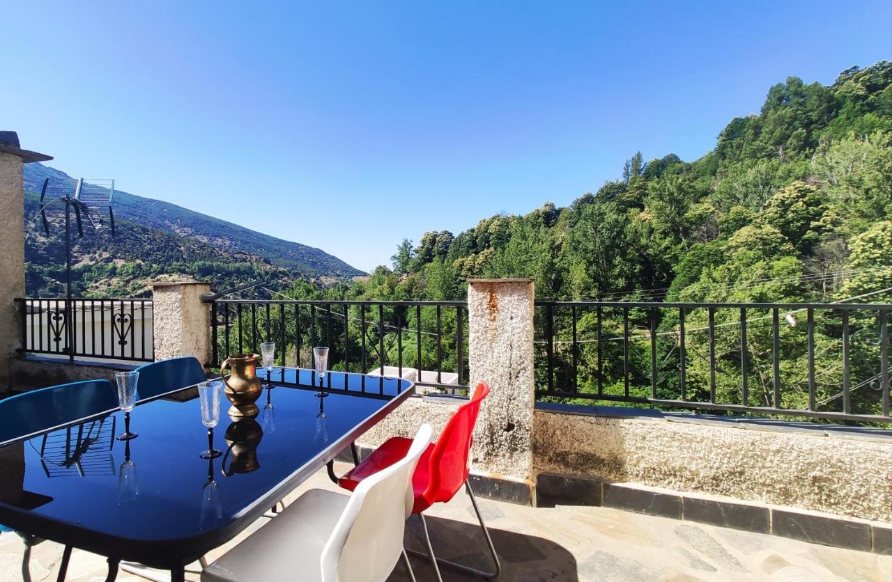 Acogedor Alojamiento Trevelez Exterior photo