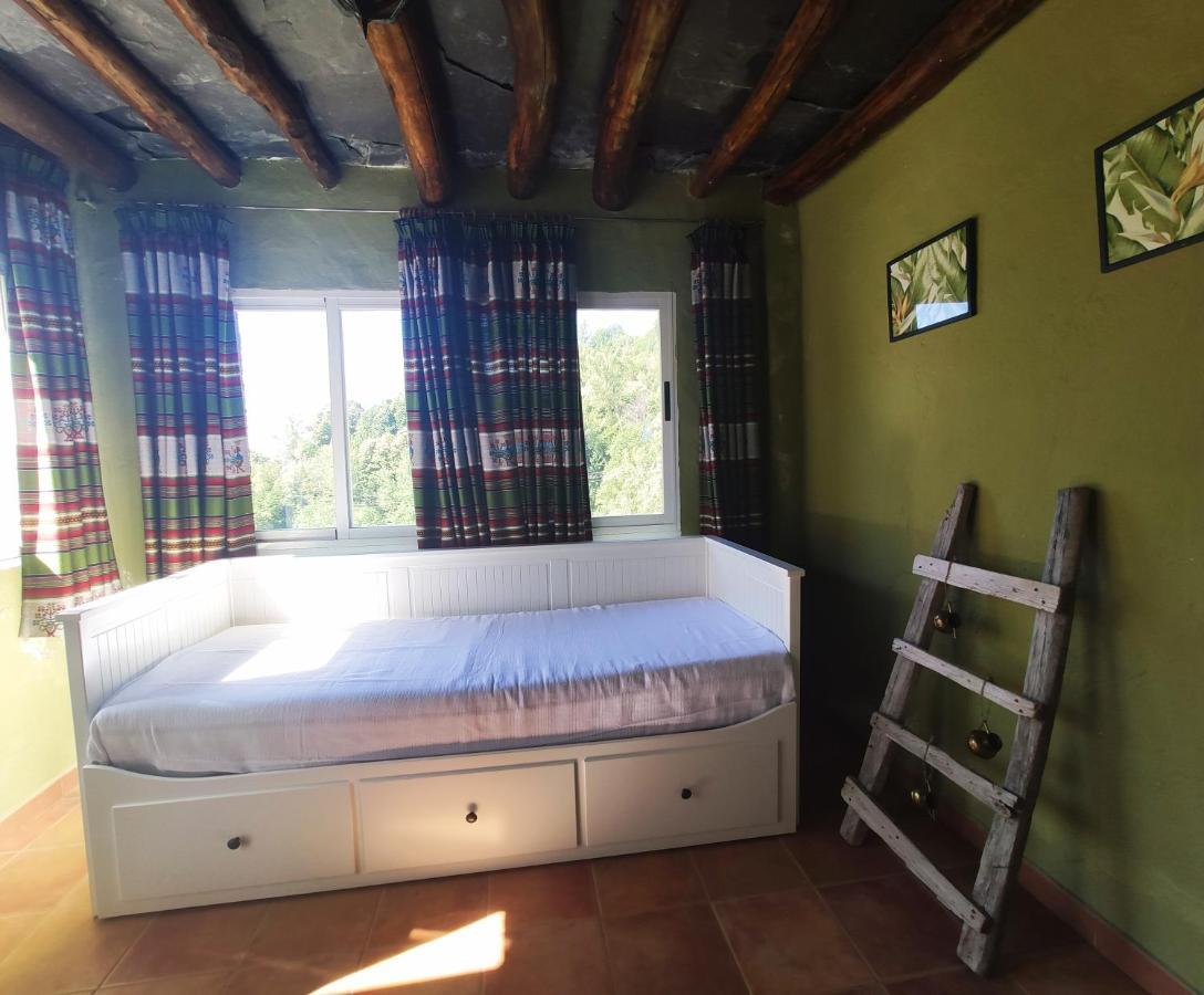 Acogedor Alojamiento Trevelez Exterior photo